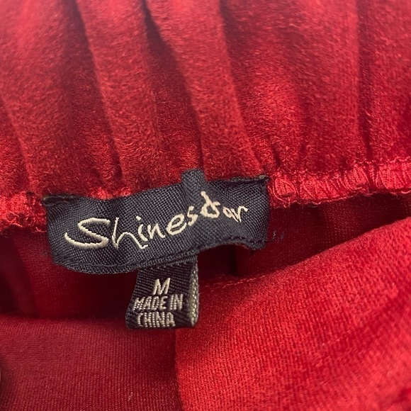 𝅺RED Mini Skirt! Brand:Shinestar size M (runs sm) - Picture 5 of 7